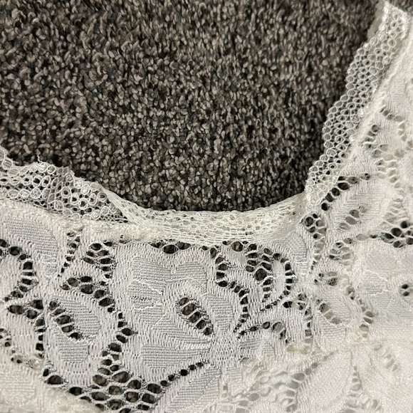 Classy lace wedding or summer dress - Picture 5 of 6